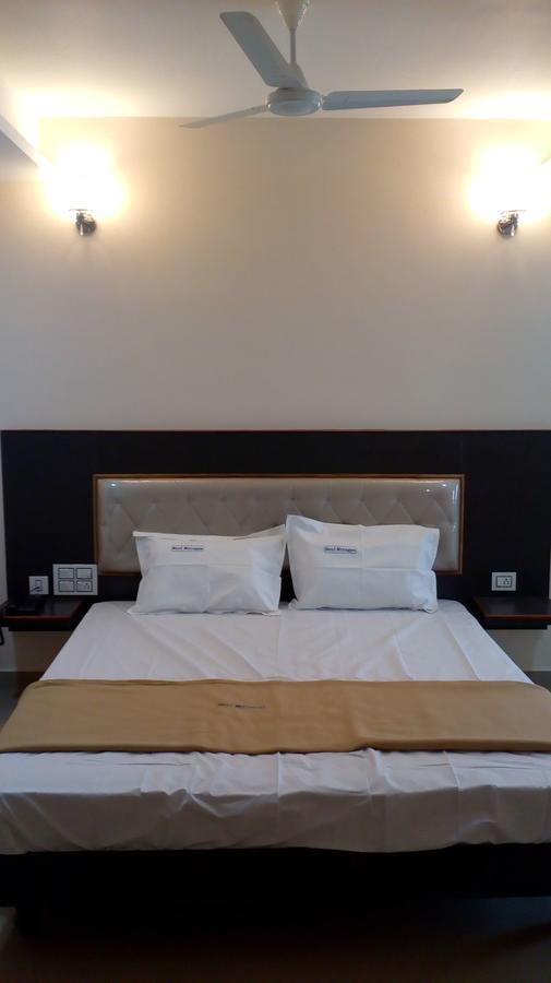 Hotel Meyyappaa 加赖古迪 外观 照片